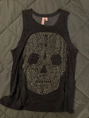 Studded Skull Graphic Top in Black